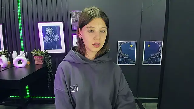 ElizaMild online show from 10, 12, 2024