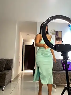 Snapshot of Shantal_Lovee chatting on 20, 11, 2025 Shantal Lovee online show from 20, 11, 2025