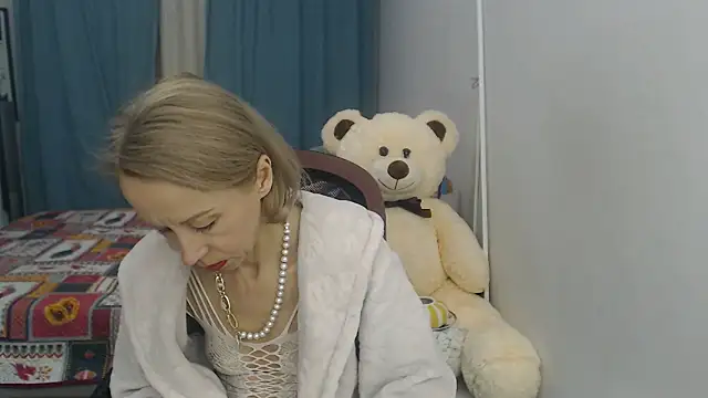 Snapshot of LuxuryNika chatting on 19, 12, 2024 LuxuryNika online show from 19, 12, 2024