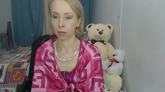 Snapshot of LuxuryNika chatting on 17, 1, 2025 LuxuryNika online show from 17, 1, 2025