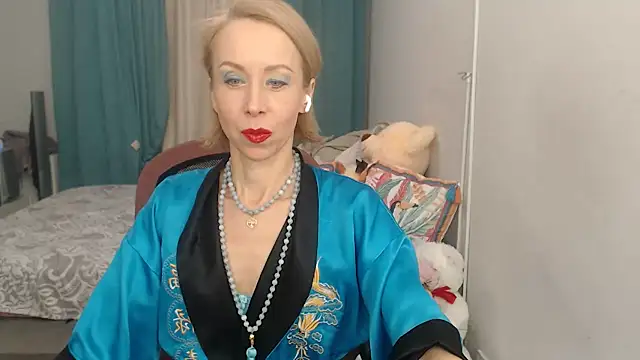 Snapshot of LuxuryNika chatting on 8, 2, 2025 LuxuryNika online show from 8, 2, 2025