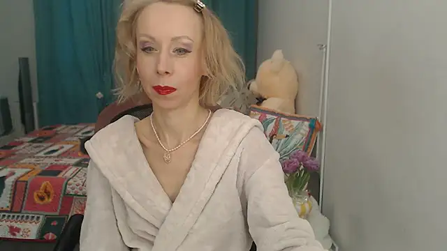 Snapshot of LuxuryNika chatting on 17, 2, 2025 LuxuryNika online show from 17, 2, 2025