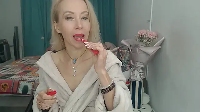 Snapshot of LuxuryNika chatting on 14, 10, 2025 LuxuryNika online show from 14, 10, 2025
