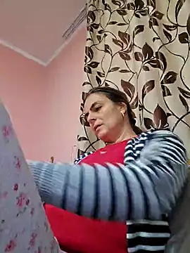 Snapshot of IsabelleCraft chatting on 8, 3, 2025 IsabelleCraft online show from 8, 3, 2025