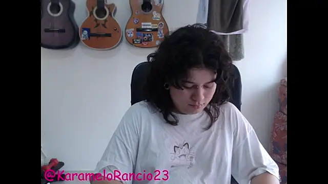 Snapshot of Smoke_trip_Alicia chatting on 5, 2, 2025 Smoke trip Alicia online show from 5, 2, 2025