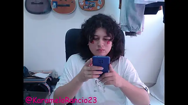 Snapshot of Smoke_trip_Alicia chatting on 7, 3, 2025 Smoke trip Alicia online show from 7, 3, 2025