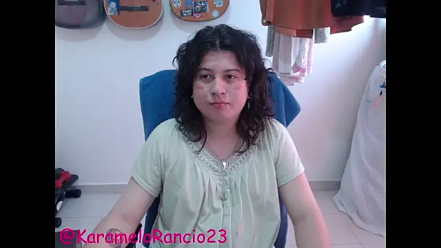Snapshot of Smoke_trip_Alicia chatting on 9, 3, 2025 Smoke trip Alicia online show from 9, 3, 2025