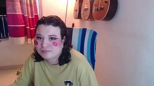 Snapshot of Smoke_trip_Alicia chatting on 18, 10, 2025 Smoke trip Alicia online show from 18, 10, 2025