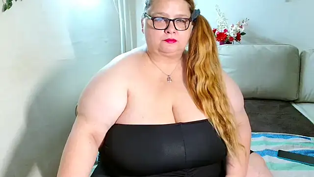 Snapshot of sexymollig chatting on 13, 12, 2024 sexymollig online show from 13, 12, 2024