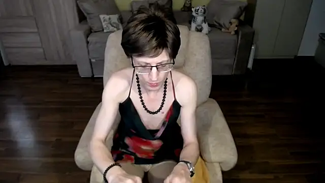 Snapshot of clementine chatting on 14, 4, 2026 clementine online show from 14, 4, 2026