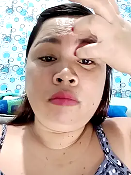 Snapshot of XXLorie_02 chatting on 14, 2, 2025 XXLorie 02 online show from 14, 2, 2025