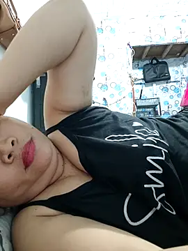 XXLorie 02 online show from 16, 4, 2026