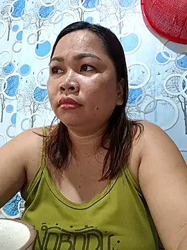 Snapshot of XXLorie_02 chatting on 5, 6, 2026 XXLorie 02 online show from 5, 6, 2026