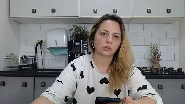 erikaerika online show from 17, 2, 2025