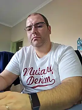 Andrew1900529 online show from 29, 1, 2025