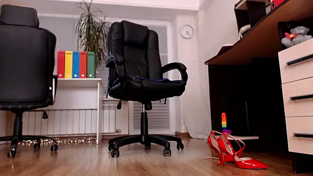 Snapshot of CassieDonald chatting on 27, 11, 2025 CassieDonald online show from 27, 11, 2025