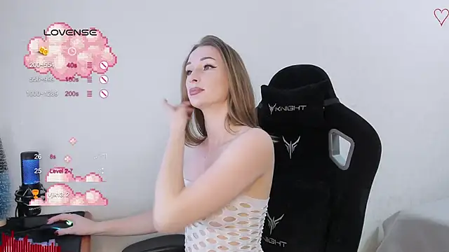 Snapshot of SkyqueenI chatting on 4, 12, 2024 SkyqueenI online show from 4, 12, 2024