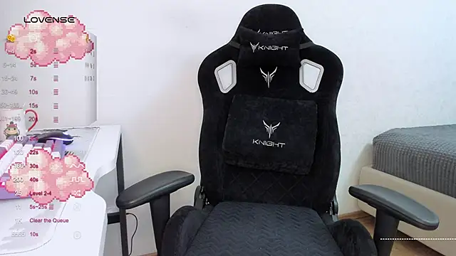 Snapshot of SkyqueenI chatting on 14, 3, 2025 SkyqueenI online show from 14, 3, 2025