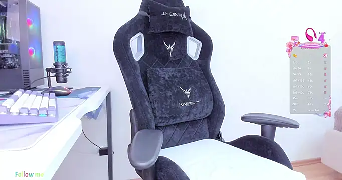 Snapshot of SkyqueenI chatting on 9, 9, 2025 SkyqueenI online show from 9, 9, 2025