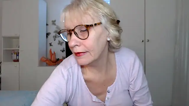 Snapshot of Ghertrude52 chatting on 11, 2, 2025 Ghertrude52 online show from 11, 2, 2025