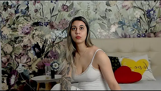 RoseDiamond06 online show from 12, 2, 2025