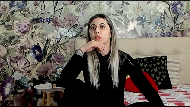 RoseDiamond06 online show from 19, 2, 2025