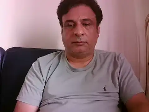 Snapshot of desipapaxxx chatting on 17, 3, 2025 desipapaxxx online show from 17, 3, 2025
