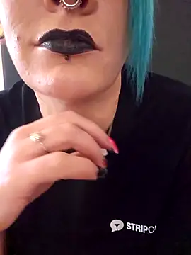 PinkTheHawk online show from 9, 4, 2026