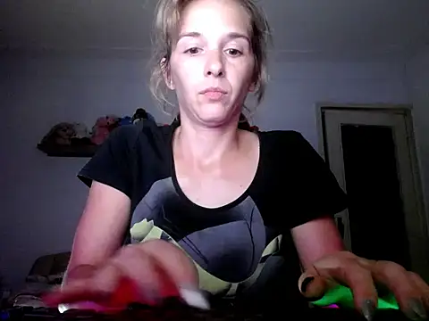 Snapshot of SexxyLety chatting on 13, 9, 2025 SexxyLety online show from 13, 9, 2025