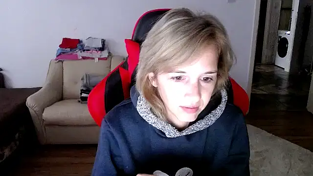 Snapshot of SexxyLety chatting on 19, 9, 2025 SexxyLety online show from 19, 9, 2025