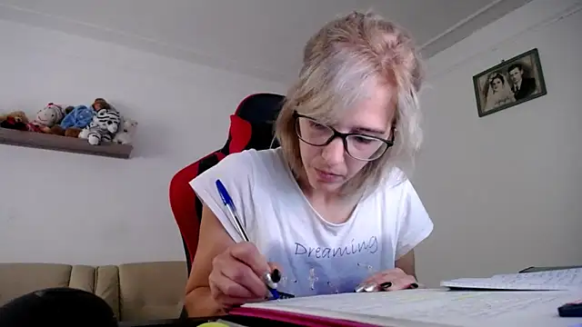 Snapshot of SexxyLety chatting on 6, 10, 2025 SexxyLety online show from 6, 10, 2025