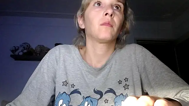 Snapshot of SexxyLety chatting on 11, 10, 2025 SexxyLety online show from 11, 10, 2025