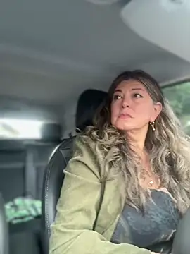 Snapshot of emma_tour chatting on 20, 11, 2025 emma tour online show from 20, 11, 2025