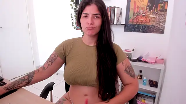 Snapshot of TaliMajesty chatting on 1, 2, 2025 TaliMajesty online show from 1, 2, 2025