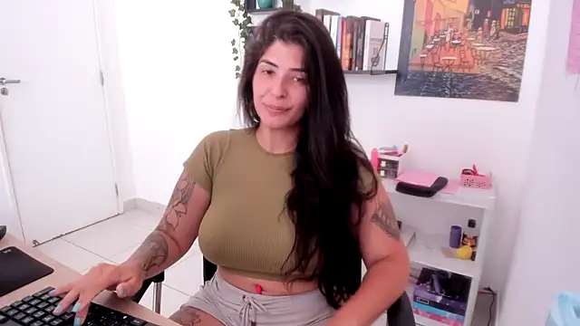 Snapshot of TaliMajesty chatting on 12, 2, 2025 TaliMajesty online show from 12, 2, 2025