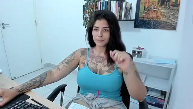 Snapshot of TaliMajesty chatting on 11, 3, 2025 TaliMajesty online show from 11, 3, 2025