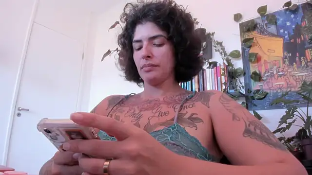 Snapshot of TaliMajesty chatting on 28, 10, 2025 TaliMajesty online show from 28, 10, 2025