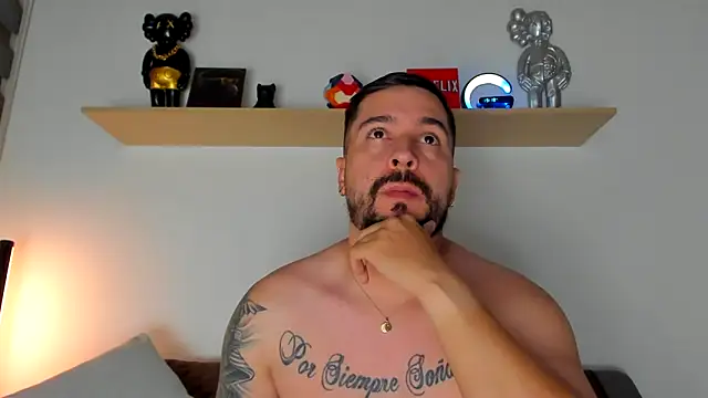 Snapshot of camilo_restrepo21 chatting on 1, 2, 2025 camilo restrepo21 online show from 1, 2, 2025