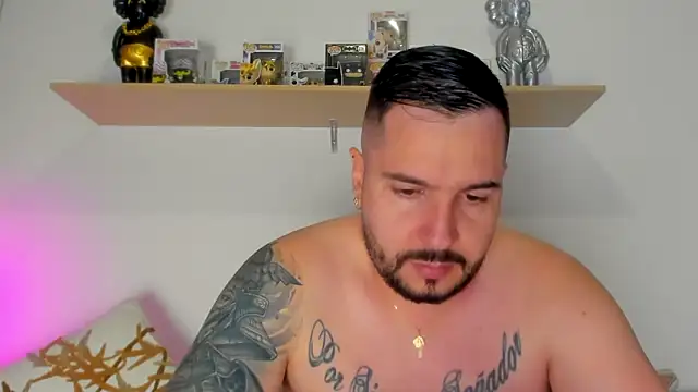 Snapshot of camilo_restrepo21 chatting on 11, 11, 2025 camilo restrepo21 online show from 11, 11, 2025