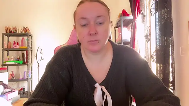 kisicaxx online show from 18, 12, 2025