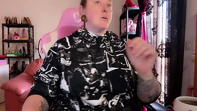 kisicaxx online show from 16, 3, 2026