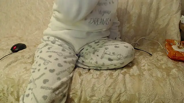 Snapshot of larawet chatting on 29, 11, 2025 larawet online show from 29, 11, 2025