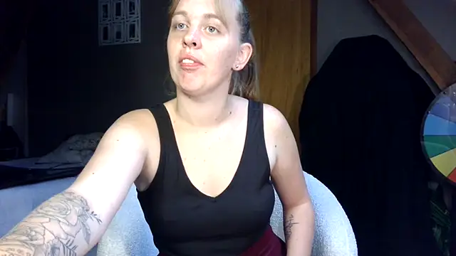 MissGirly online show from 23, 9, 2025