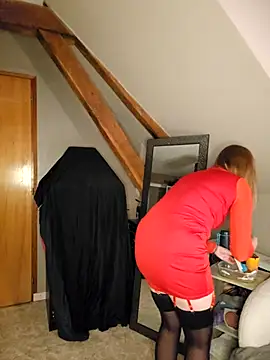 MissGirly online show from 9, 10, 2025