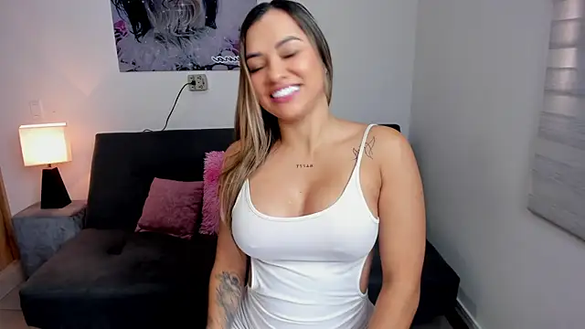 Snapshot of sararestrepo chatting on 30, 10, 2025 sararestrepo online show from 30, 10, 2025