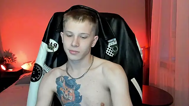 Snapshot of arlekincrop chatting on 23, 3, 2025 arlekincrop online show from 23, 3, 2025