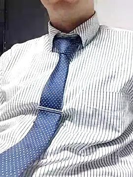 Business dickkk online show from 27, 4, 2026