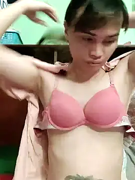 Snapshot of QueenSoreal chatting on 1, 4, 2026 QueenSoreal online show from 1, 4, 2026