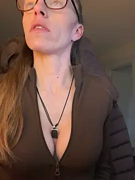 Heidi Harper online show from 6, 2, 2025