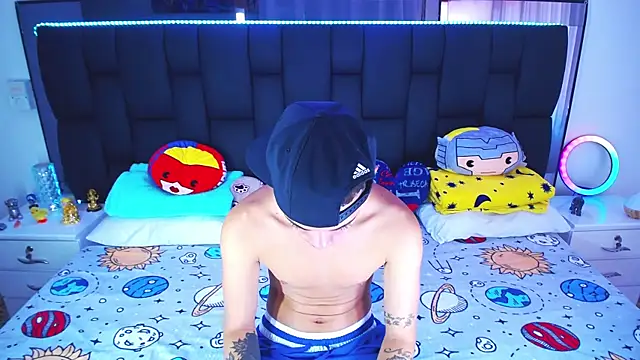 Snapshot of Nice_ButtX chatting on 4, 3, 2025 Nice ButtX online show from 4, 3, 2025